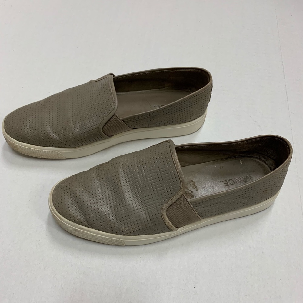 Very clean leather loafers